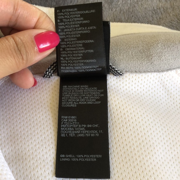 The North Face Women’s Zip Up Jacket - Picture 4 of 8